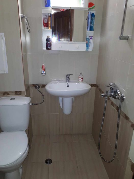 Давам под наем тристаен апартамент за целия сезон 2026 г.