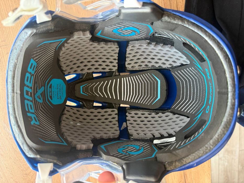 Хоккейный шлем bauer