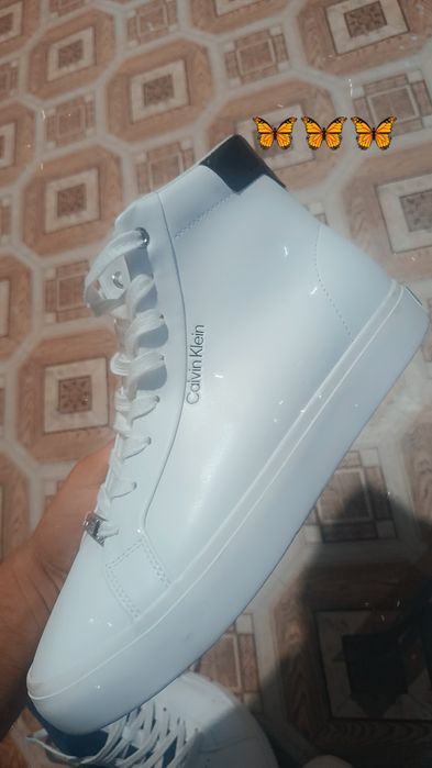 Adidași originali noi nouți de vânzare
