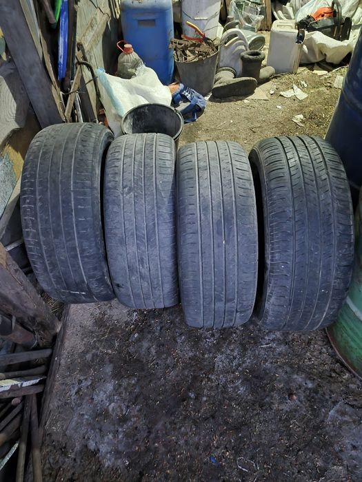 Продаю шины 215/55 R17