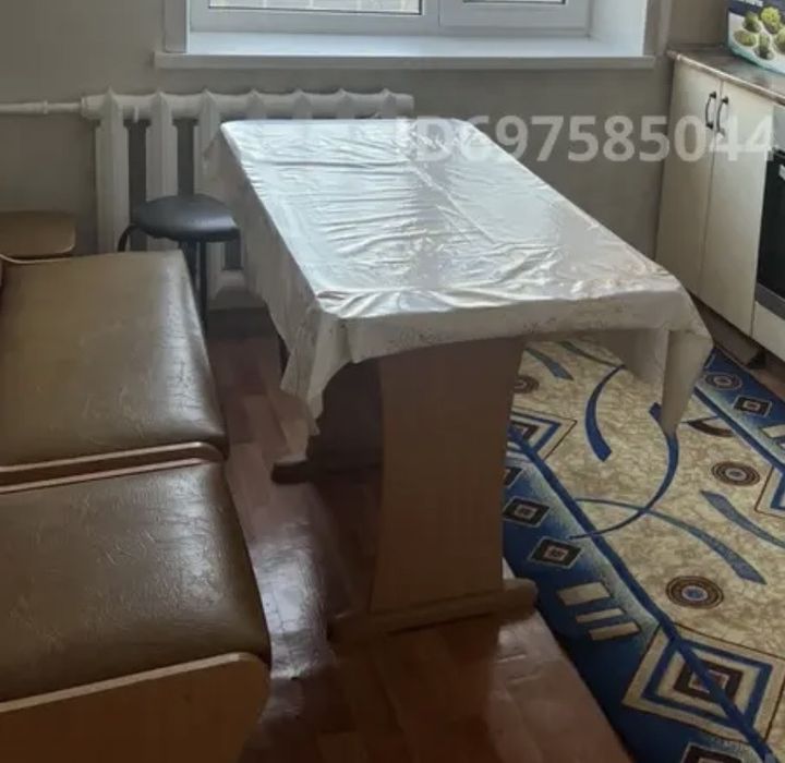 Продам стол с диваном