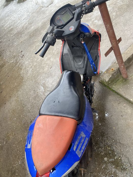 Aprilia sr factory spiderman 2