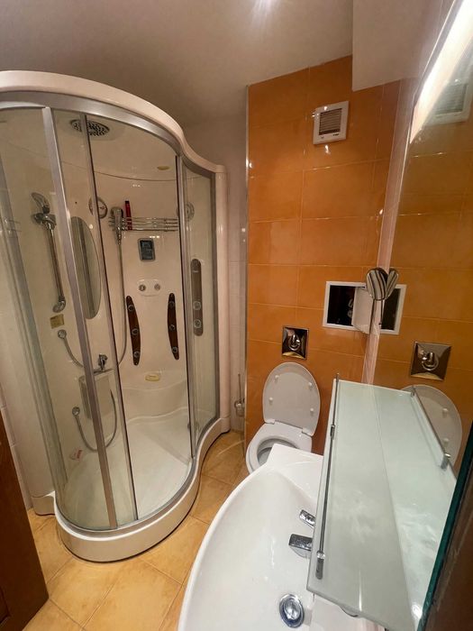 Продавам тристаен апартамент в кв. Лазур, гр. Бургас - снимка 10