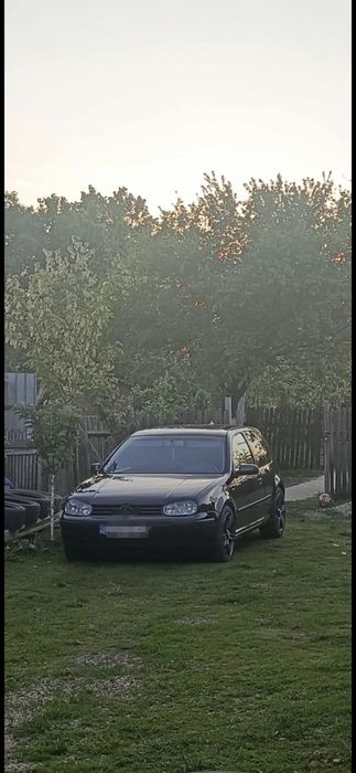 Se vinde sau se dezmembrează golf 4 alh