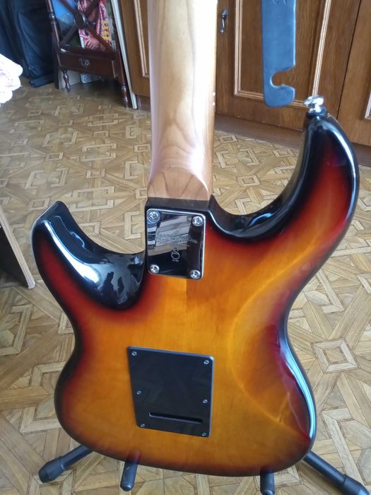 Китара Sire 7 Larry Carlton  - суперстрат модел