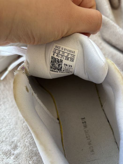 Бели кецове Adidas