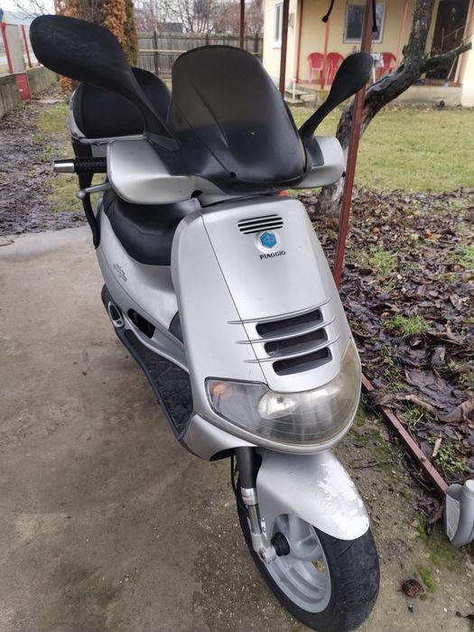 Scuter piagio...