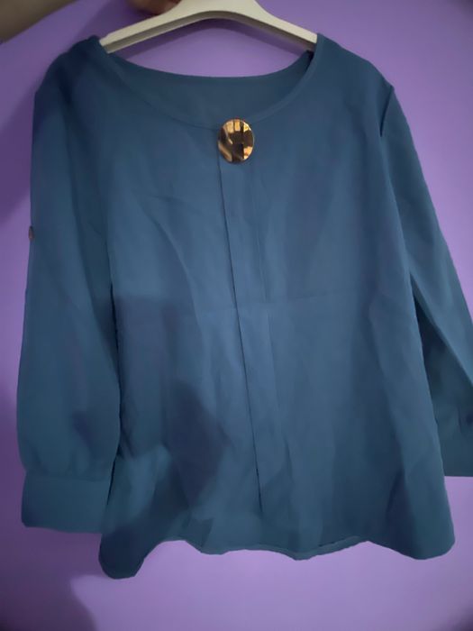 Официална блуза.