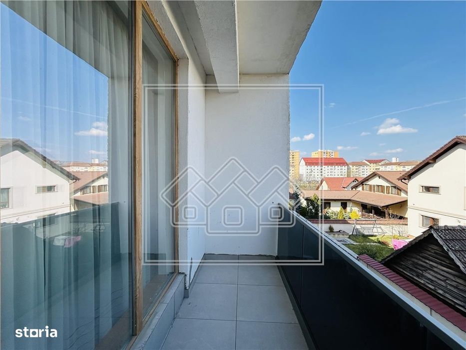 Ap cu 2 camere, 2 balcoane, etaj 1\/3 - parcare - D. Stanca