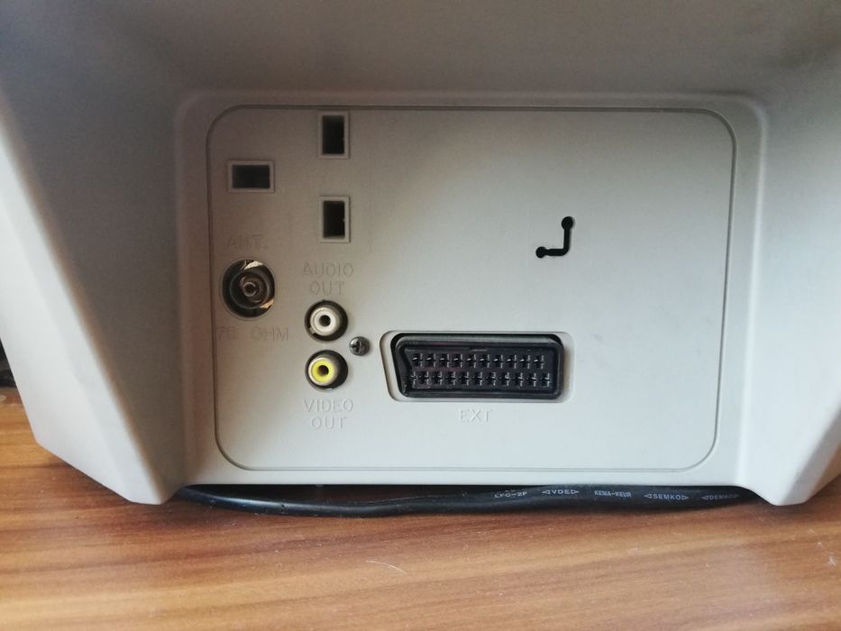 Телевизор CROWN работи без звук