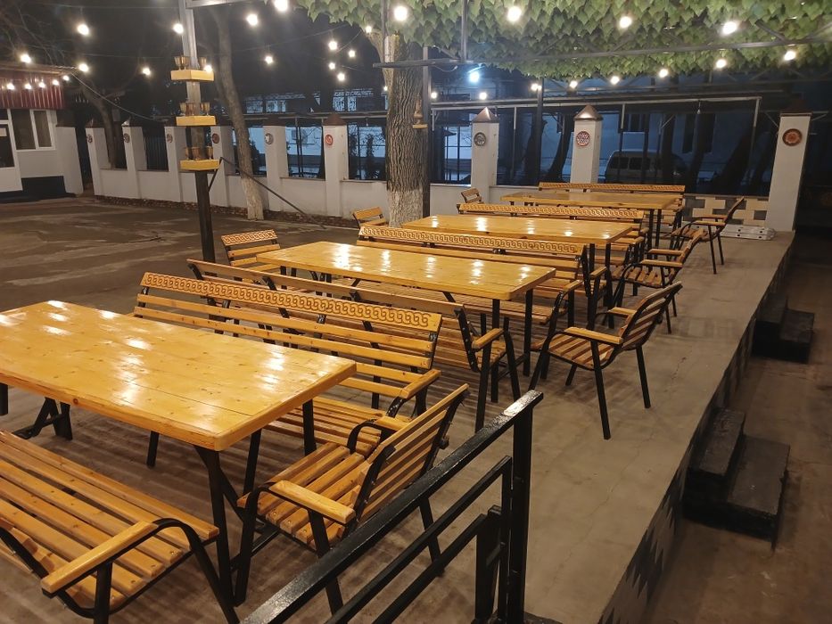 Продаётся столы и стуля.