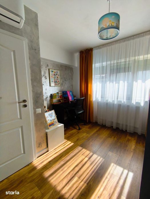 Duplex modern in Pipera, de inchiriat cu 3 locuri de parcare si gradin