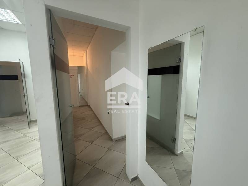 Търговско помещение/студио в жк ЛК Тракия град Варна