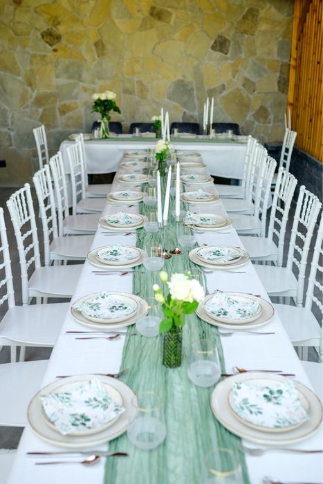 Inchiriez pavilion, cort mese/mese cocktail, scaune evenimente 24 pers