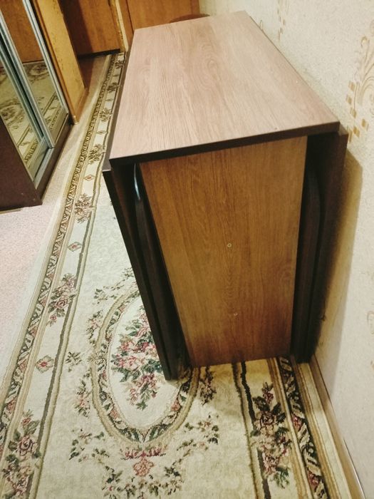 Продам стол раскладной 3 метра