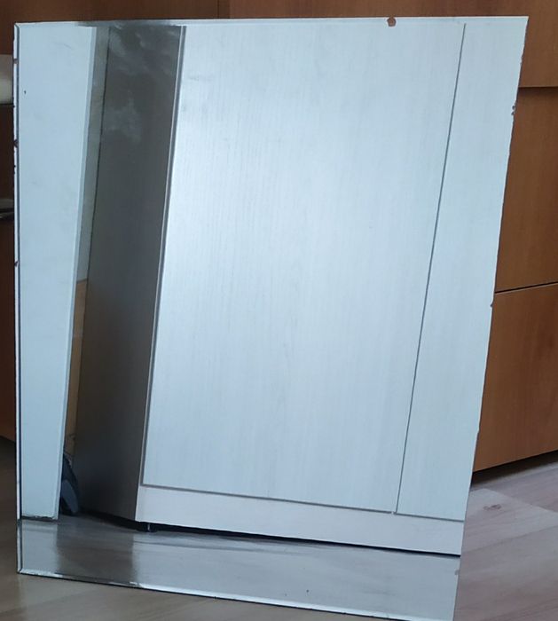 Продам зеркало на шкаф