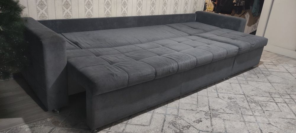 Срочно продам диван длина 3 метра