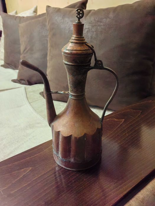 Стар меден ибрик