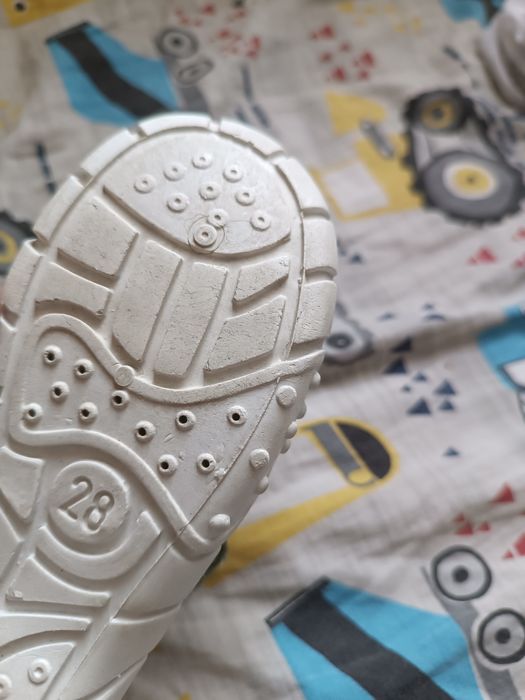 Детски пантофи 25,27,28,31 номер