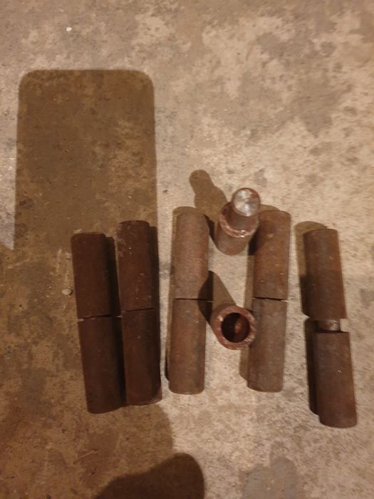 Панти за желязна врата безупречни заваряват се направо на изделието.