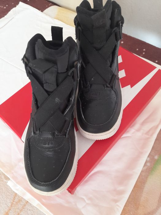 Vând Nike Air Force