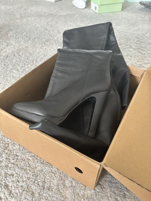 Продам кожаные ботфорты