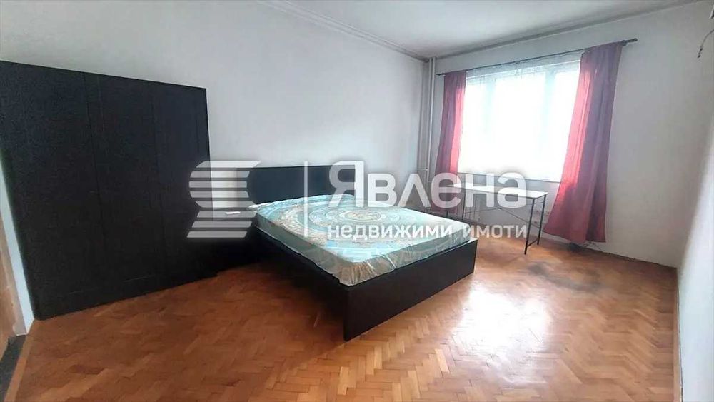 Дава се под наем Тристаен апартамент в София, Център - 130 кв.м за 1271.43 € - Снимка #2