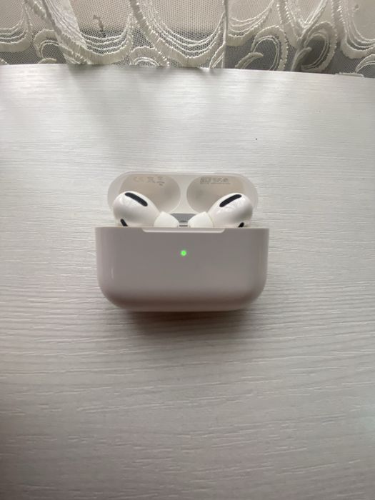 Наушники аирподс про