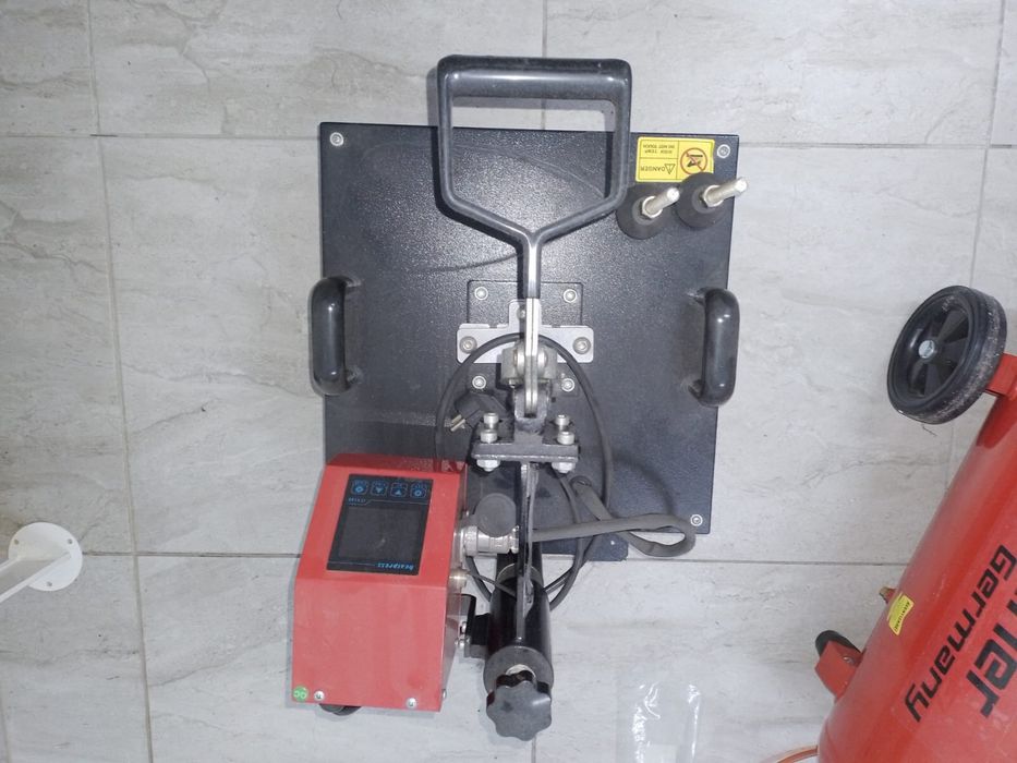 Vand masini croitorie