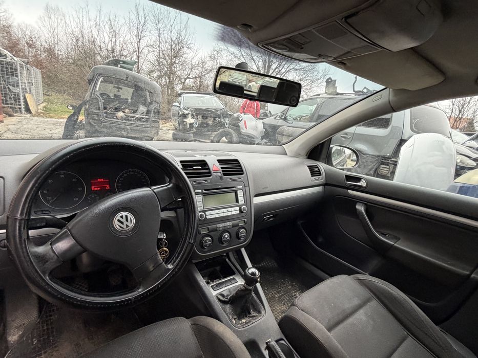 Dezmembram/dezmembrez Vw Golf 5 2.0 bkd cutie manuala