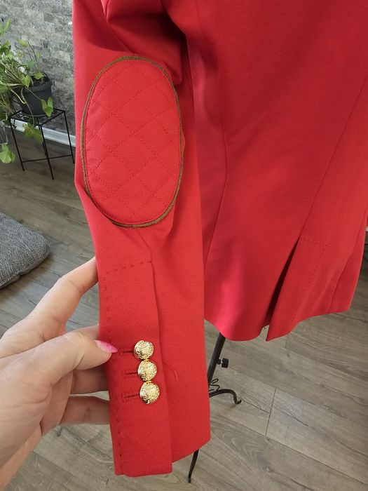 Sacou Zara rosu ferrari