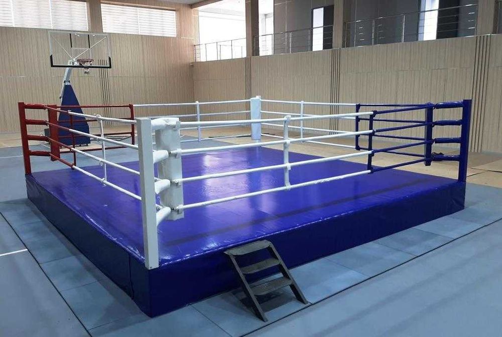 РИНГ БОКСЕРСКИЙ. Новый, свой, в наличии 6*6 м (канаты 5*5 м)