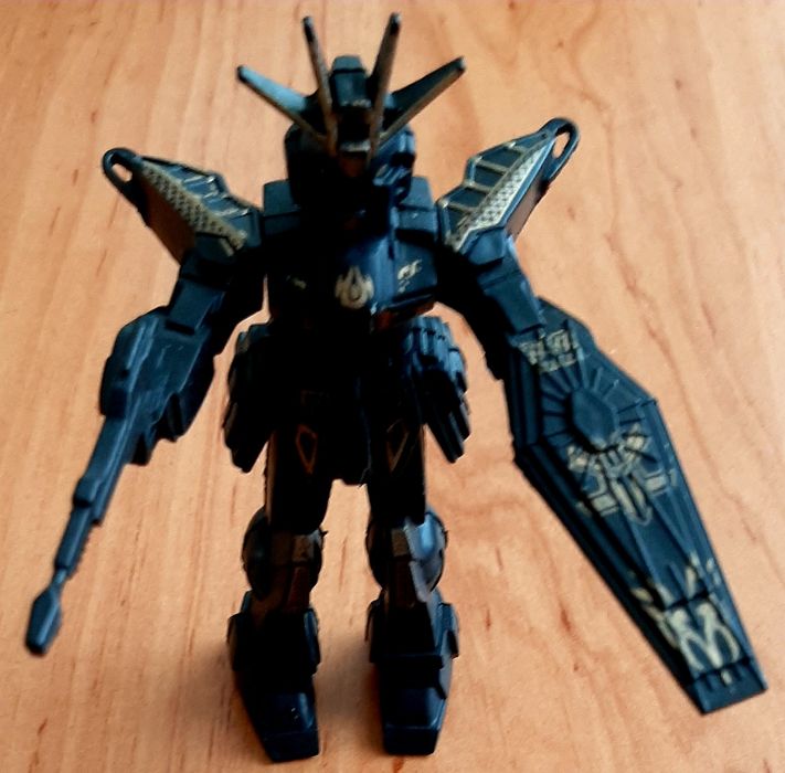 Мини играчки от яйцакрасива блузка-слонче,ръчно плетиво до3год,