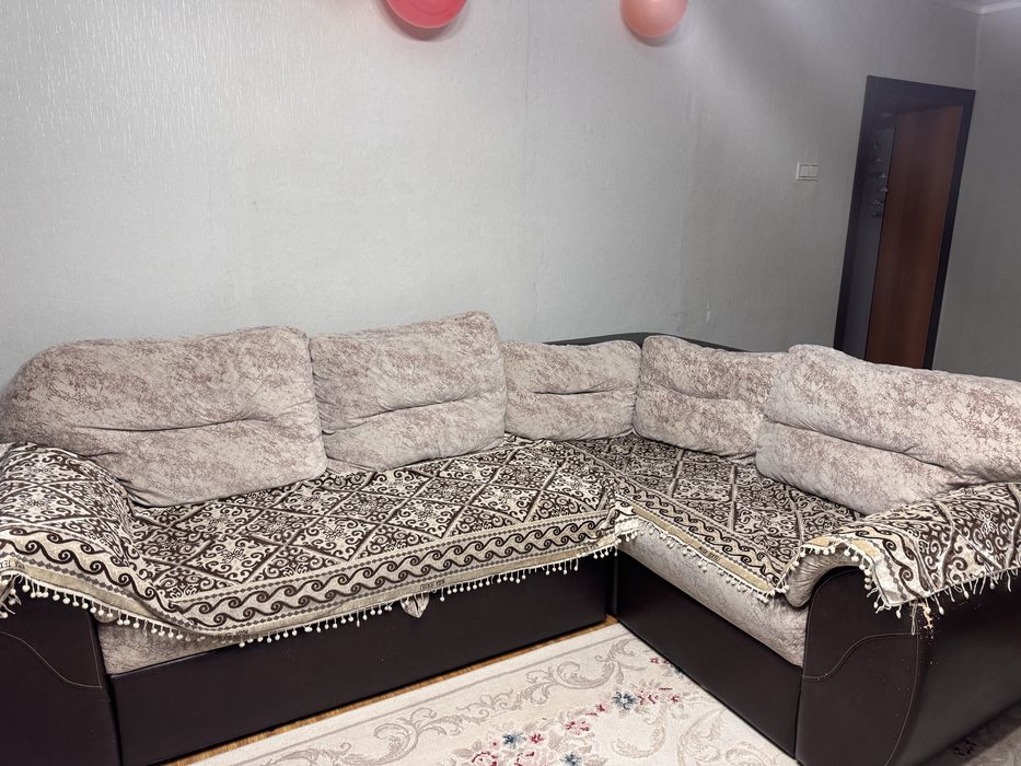 Угловой диван с креслом