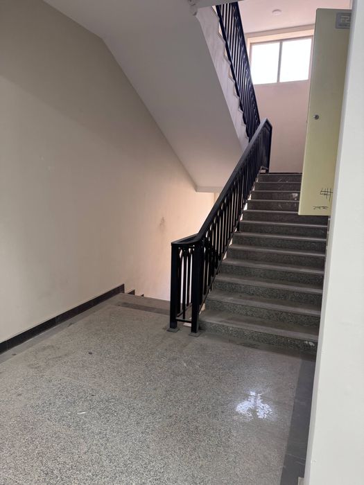 Срочна продаю, квартиру.