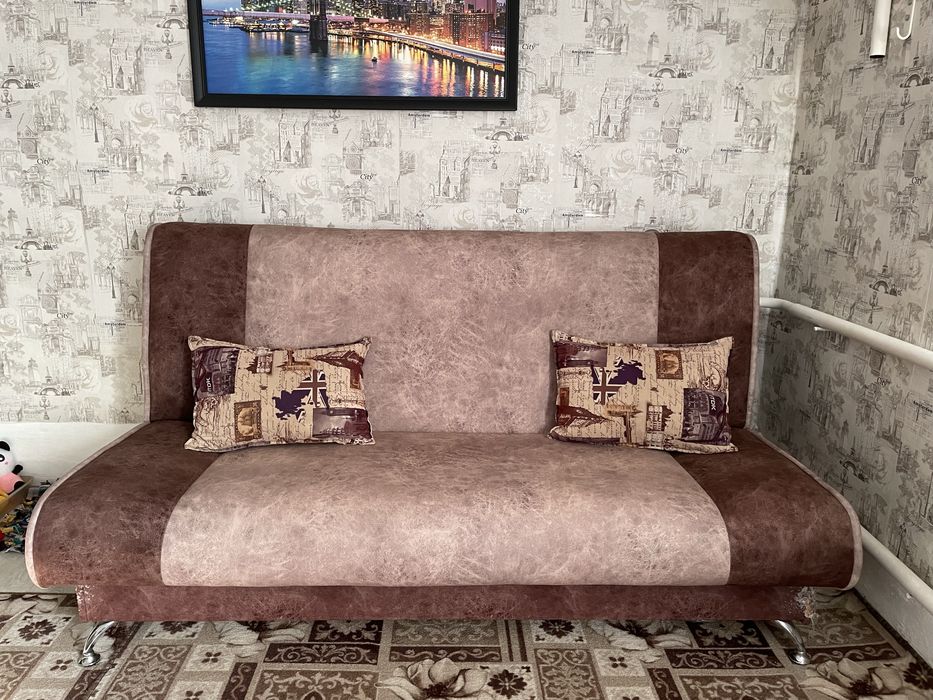 Диван и два кресла