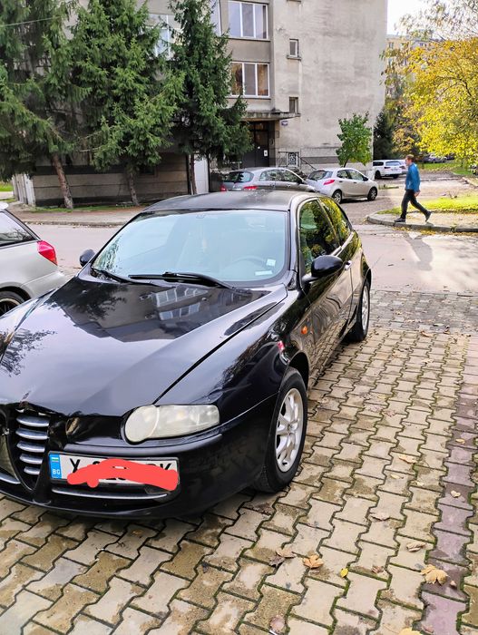 Продавам автомобил Alfa Romeo 147