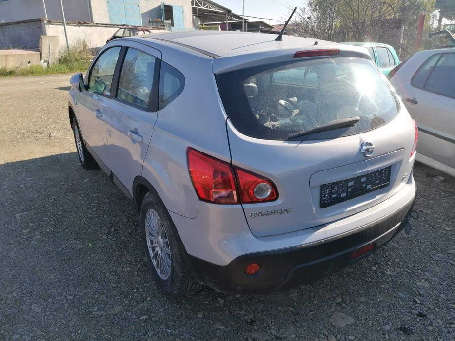 Нисан Кашкай 2.0 ДЦИ /Nissan Qashqai 2.0DCI