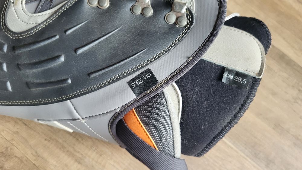 Boots  Askew  Snowbord.