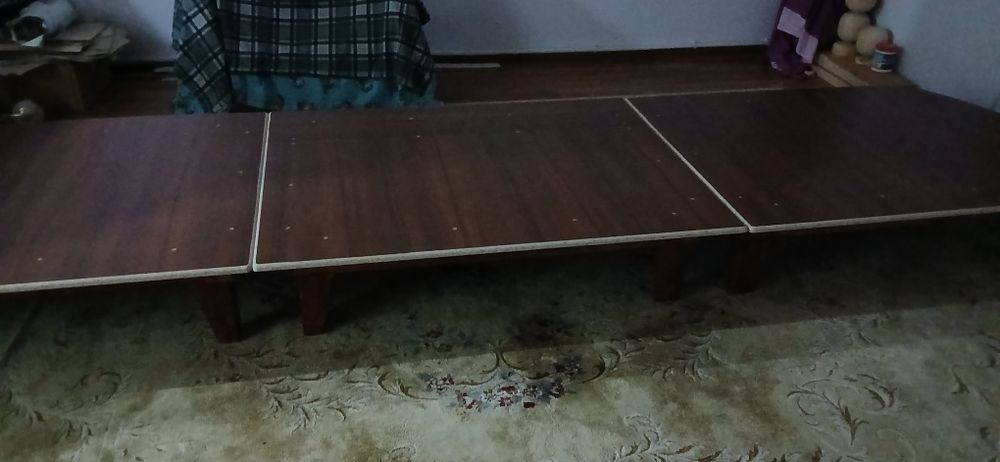 Столлар сатылады