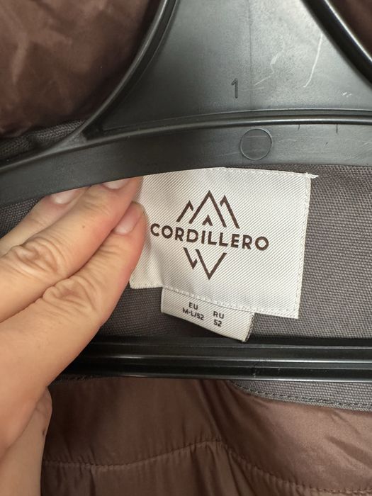 Продам курьеу мужскую.