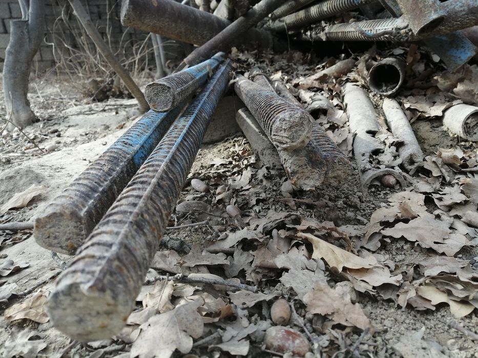 Продам арматуру и шестигник диаметр на  30 мм