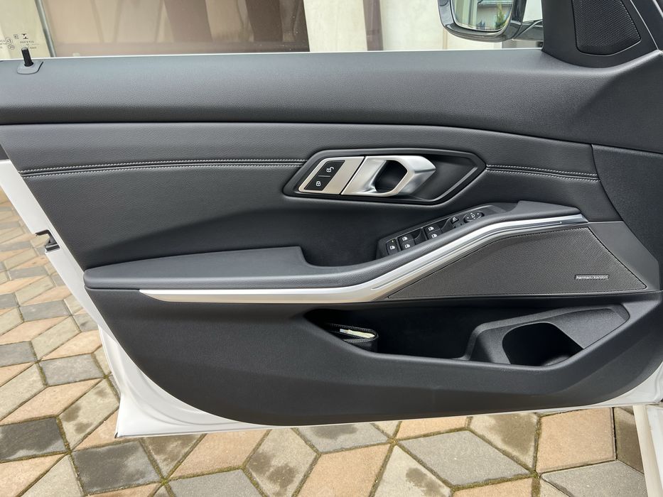 De vanzare fete de usi bmw g20