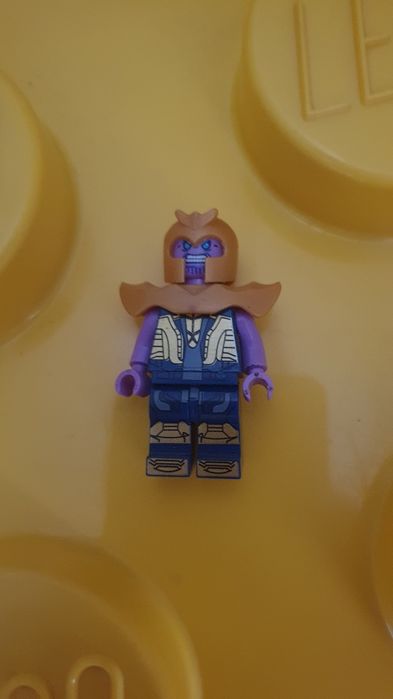 Танос лего минифигурка