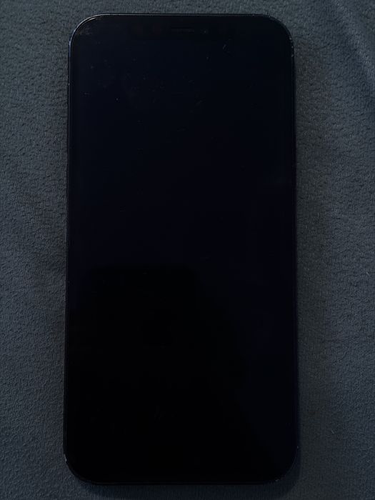 Iphone 12 simplu