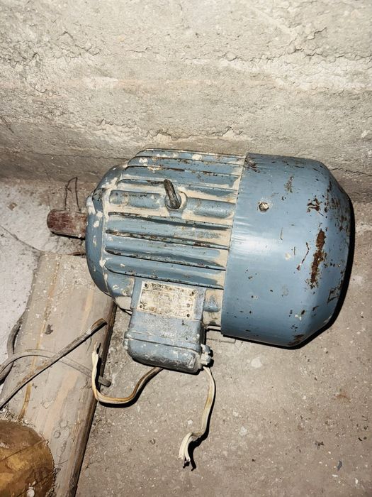 Трифазен електромотор