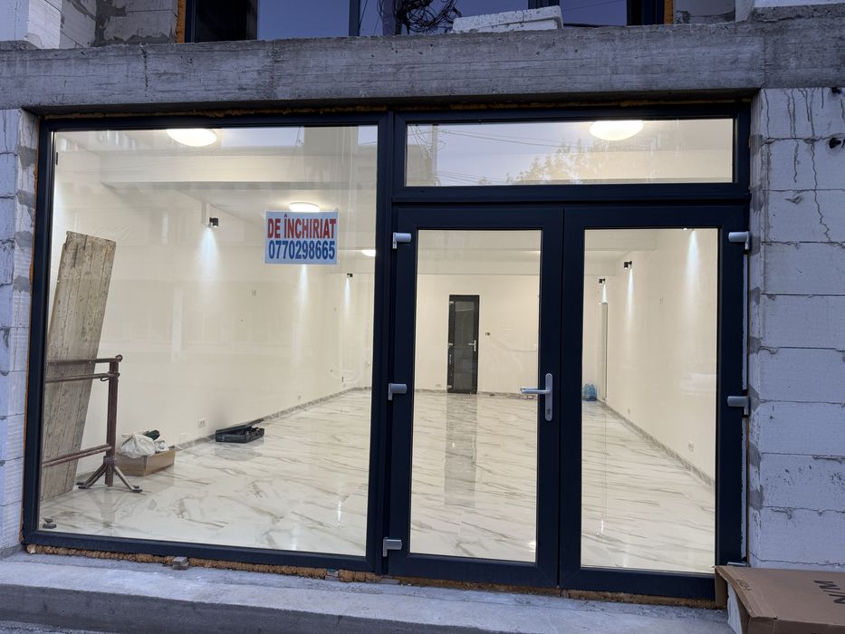 Spațiu comercial 80 mp – central, vitrină mare, prima închiriere
