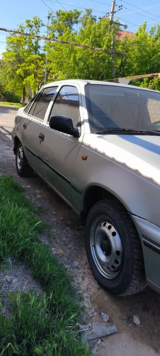Продается автомобиль Daewoo Nexia 1