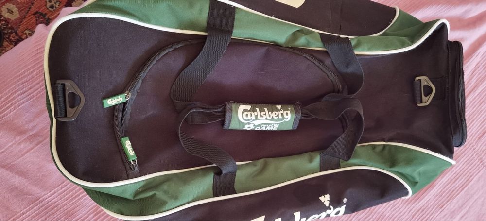 Geanta de umar Carlsberg
