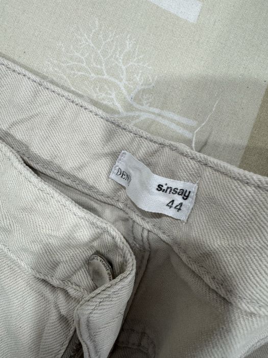 Продавам дънки бежов цвят